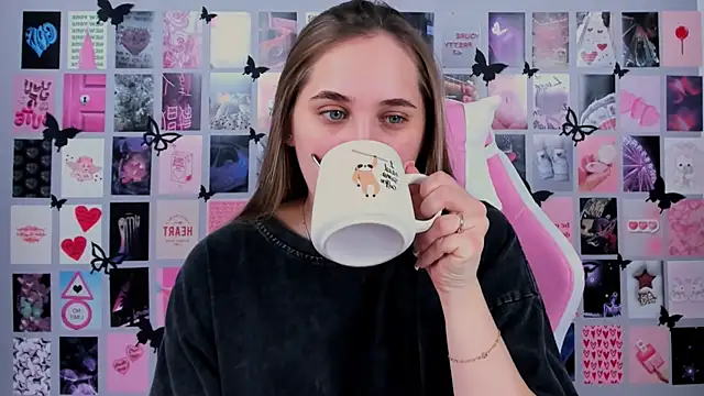 MiaMilas online show from March 2025 06:10:02 AM