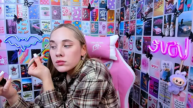 MiaMilas online show from January 2026 03:06:01 PM