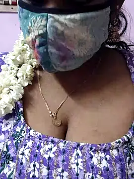 Snapshot of mallu-sumi chatting on July 2026 06:12:01 PM mallu-sumi online show from July 2026 06:12:01 PM