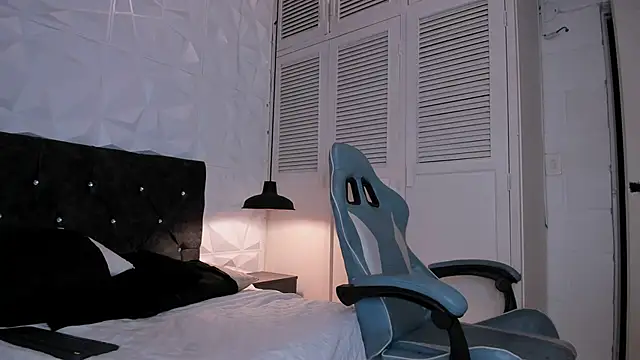 Emma dl2 online show from February 2025 05:26:01 PM