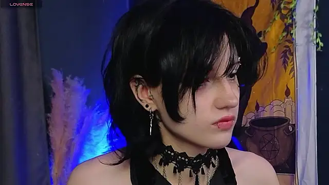 dark vamp  online show from December 2024 09:02:01 PM