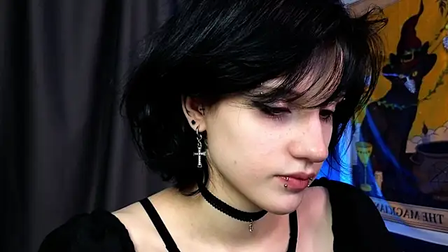 dark vamp  online show from December 2024 09:18:02 PM