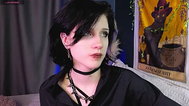 dark vamp  online show from January 2025 03:43:01 PM