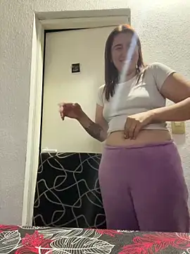 Snapshot of Constanzahud chatting on September 2025 01:52:01 AM Constanzahud online show from September 2025 01:52:01 AM