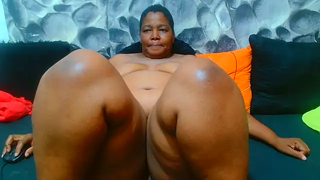 Snapshot of AfricanBigAssxx98 chatting on July 2026 06:35:01 PM AfricanBigAssxx98 online show from July 2026 06:35:01 PM