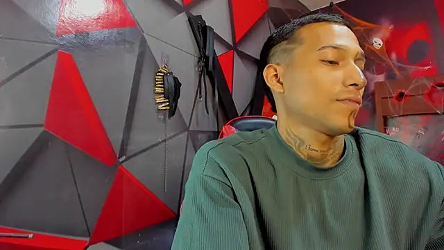 Hana and Zeta online show from October 2025 12:39:02 PM