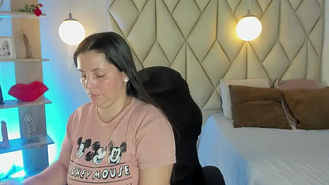 angelswets online show from June 2026 01:57:02 PM