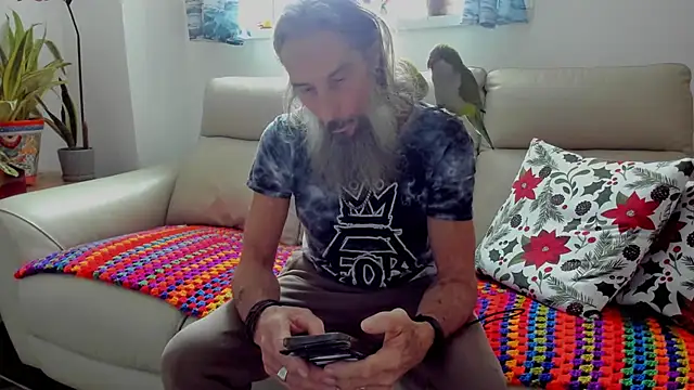 Snapshot of mindphu_k chatting on December 2025 08:48:01 PM mindphu k online show from December 2025 08:48:01 PM