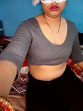 Snapshot of couple_indian_123 chatting on January 2026 05:42:01 AM couple indian 123 online show from January 2026 05:42:01 AM