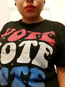 Snapshot of azulzulix chatting on November 2025 01:07:02 AM azulzulix online show from November 2025 01:07:02 AM