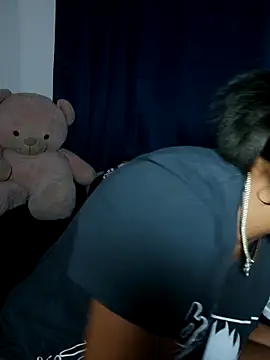 Snapshot of azulzulix chatting on February 2026 01:55:01 AM azulzulix online show from February 2026 01:55:01 AM