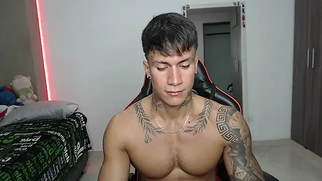 pettergrey1 online show from April 2026 01:22:01 AM