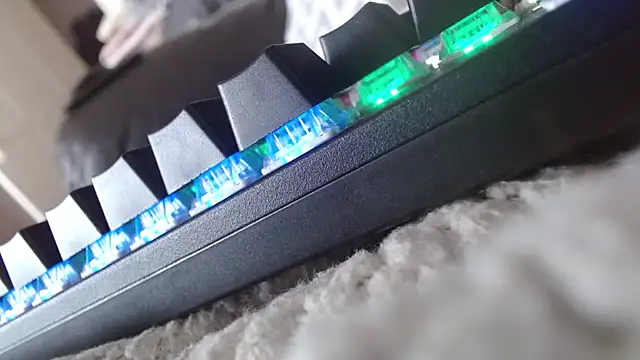 Heracles00 online show from October 2025 02:21:02 PM