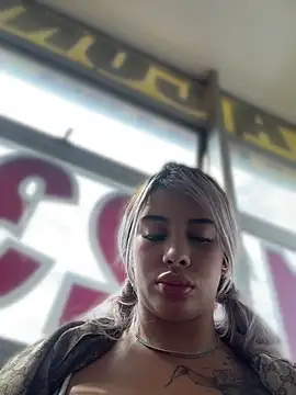 Tusumisahot online show from April 2026 07:58:01 PM