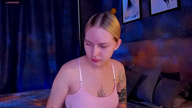 Carol  Cox online show from September 2025 10:55:01 PM