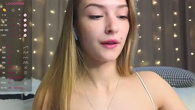 Snapshot of Soft_Eva chatting on December 2024 10:38:02 AM Soft Eva online show from December 2024 10:38:02 AM