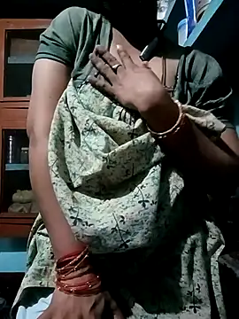 Snapshot of gunjan22 chatting on March 2025 02:47:01 PM gunjan22 online show from March 2025 02:47:01 PM