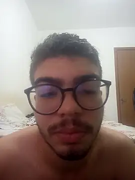 Snapshot of Edwardsky000 chatting on December 2024 10:47:02 PM Edwardsky000 online show from December 2024 10:47:02 PM