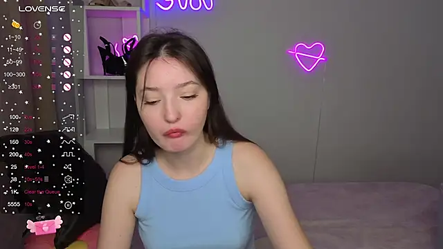 Snapshot of Fairyy_Moon chatting on October 2025 06:36:02 AM Fairyy Moon online show from October 2025 06:36:02 AM