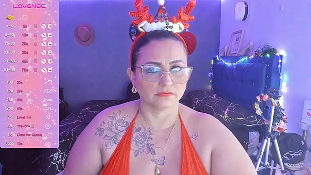 Snapshot of Ivonnee__ chatting on December 2024 08:27:02 AM Ivonnee online show from December 2024 08:27:02 AM