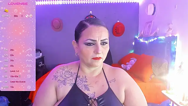 Snapshot of Ivonnee__ chatting on December 2024 04:08:02 AM Ivonnee online show from December 2024 04:08:02 AM