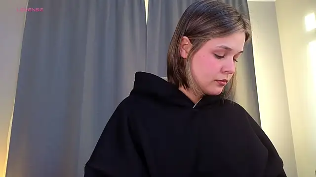 Snapshot of EthalGold chatting on October 2025 03:15:01 AM EthalGold online show from October 2025 03:15:01 AM