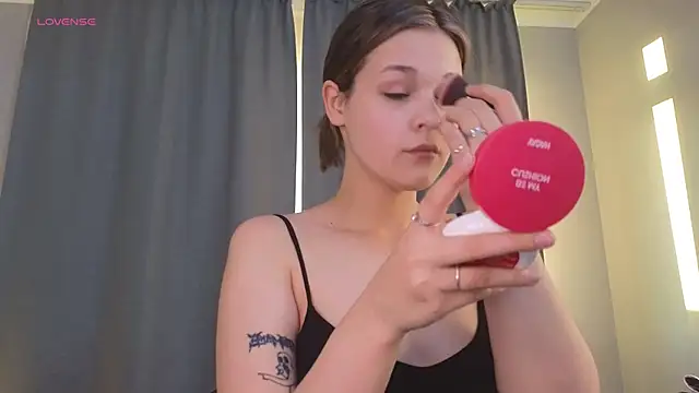 Snapshot of EthalGold chatting on October 2025 03:04:02 AM EthalGold online show from October 2025 03:04:02 AM