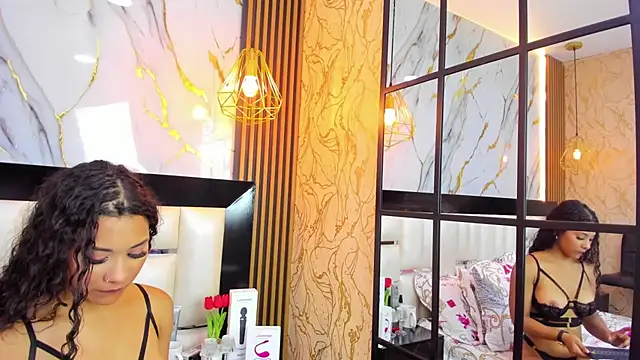 Snapshot of SofiaLaurents chatting on February 2025 03:51:02 PM SofiaLaurents online show from February 2025 03:51:02 PM