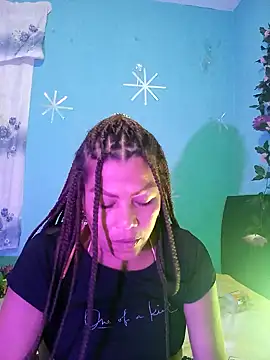 dulcesilvana10 online show from December 2024 07:54:02 PM