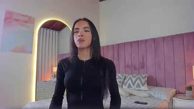 Aleja arango1 online show from January 2026 09:28:01 PM