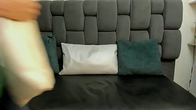 Yef Thin online show from March 2025 10:52:01 AM