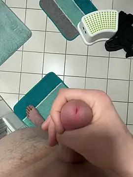 Snapshot of kareem0010 chatting on February 2025 07:21:01 PM kareem0010 online show from February 2025 07:21:01 PM