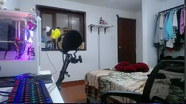 Snapshot of esjrobles chatting on December 2024 01:49:02 PM esjrobles online show from December 2024 01:49:02 PM