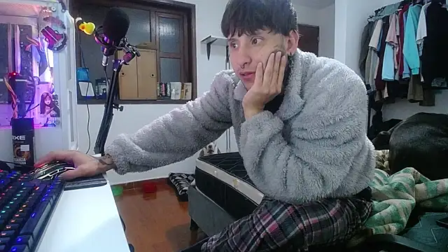 Snapshot of esjrobles chatting on January 2025 08:34:02 AM esjrobles online show from January 2025 08:34:02 AM