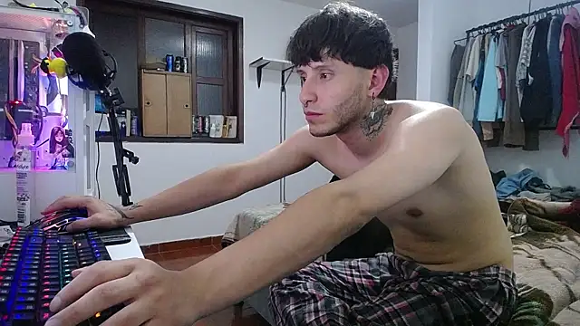 Snapshot of esjrobles chatting on January 2025 04:33:02 AM esjrobles online show from January 2025 04:33:02 AM