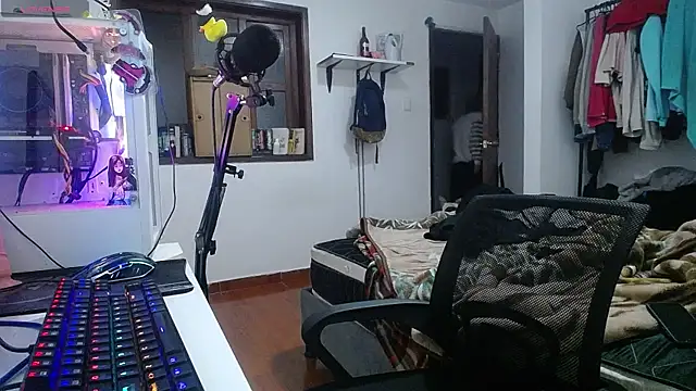 Snapshot of esjrobles chatting on January 2025 04:52:01 AM esjrobles online show from January 2025 04:52:01 AM