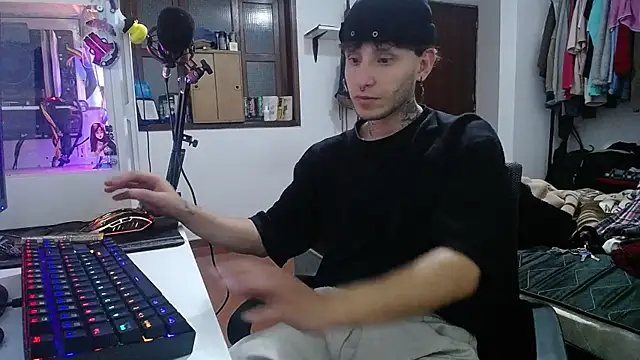 Snapshot of esjrobles chatting on January 2025 05:45:02 AM esjrobles online show from January 2025 05:45:02 AM