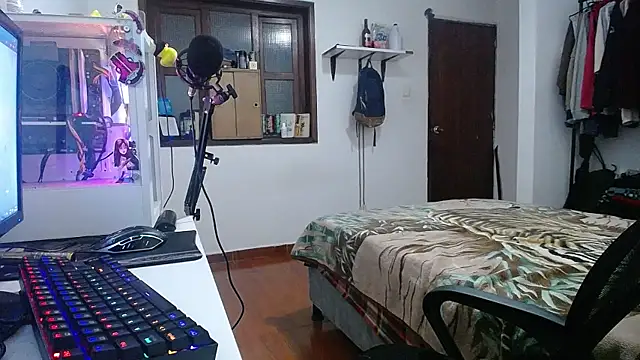 Snapshot of esjrobles chatting on January 2025 08:46:02 AM esjrobles online show from January 2025 08:46:02 AM