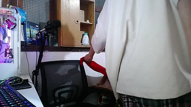 Snapshot of esjrobles chatting on February 2025 05:29:02 AM esjrobles online show from February 2025 05:29:02 AM