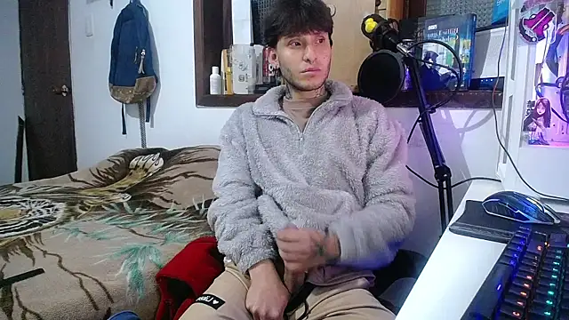 Snapshot of esjrobles chatting on February 2025 07:07:01 AM esjrobles online show from February 2025 07:07:01 AM