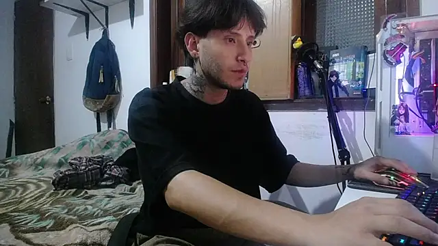 Snapshot of esjrobles chatting on February 2025 07:09:01 AM esjrobles online show from February 2025 07:09:01 AM