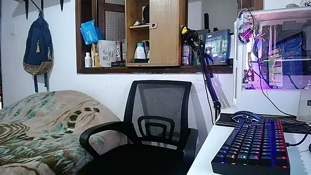 Snapshot of esjrobles chatting on February 2025 07:46:01 PM esjrobles online show from February 2025 07:46:01 PM