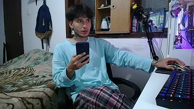 Snapshot of esjrobles chatting on March 2025 03:22:01 AM esjrobles online show from March 2025 03:22:01 AM