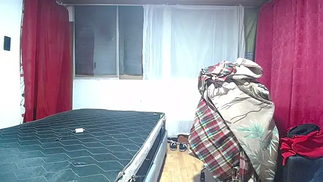 Snapshot of esjrobles chatting on March 2025 03:34:01 AM esjrobles online show from March 2025 03:34:01 AM