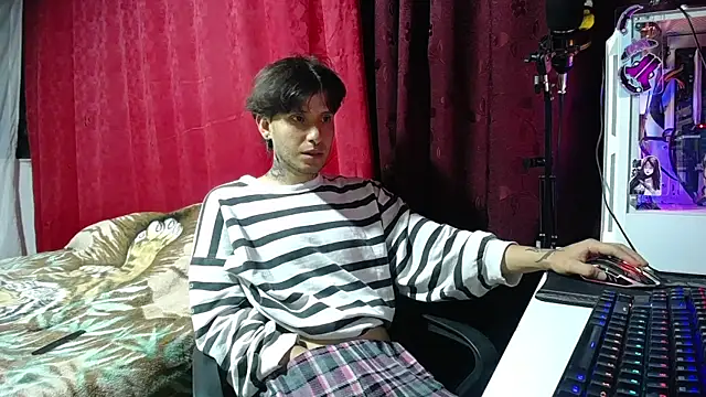 Snapshot of esjrobles chatting on March 2025 05:02:01 AM esjrobles online show from March 2025 05:02:01 AM