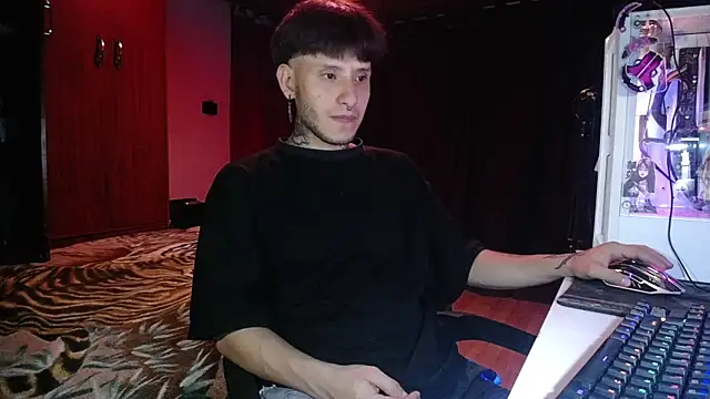 Snapshot of esjrobles chatting on March 2025 02:41:02 AM esjrobles online show from March 2025 02:41:02 AM