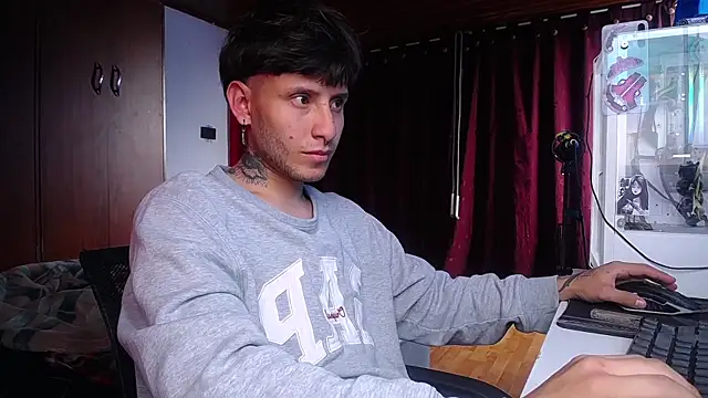 Snapshot of esjrobles chatting on March 2025 07:27:02 PM esjrobles online show from March 2025 07:27:02 PM