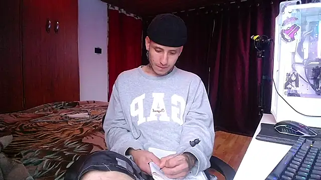 Snapshot of esjrobles chatting on March 2025 10:31:02 PM esjrobles online show from March 2025 10:31:02 PM