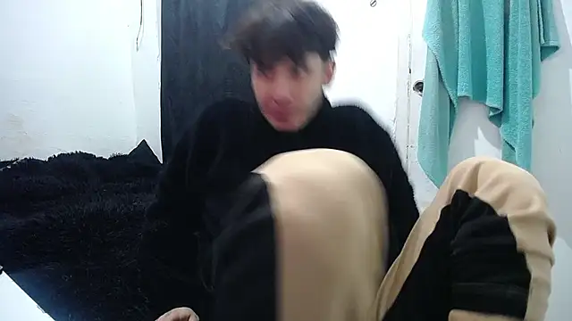 Snapshot of esjrobles chatting on September 2025 01:33:01 PM esjrobles online show from September 2025 01:33:01 PM