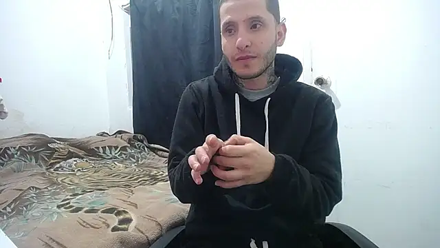 Snapshot of esjrobles chatting on September 2025 11:44:01 AM esjrobles online show from September 2025 11:44:01 AM